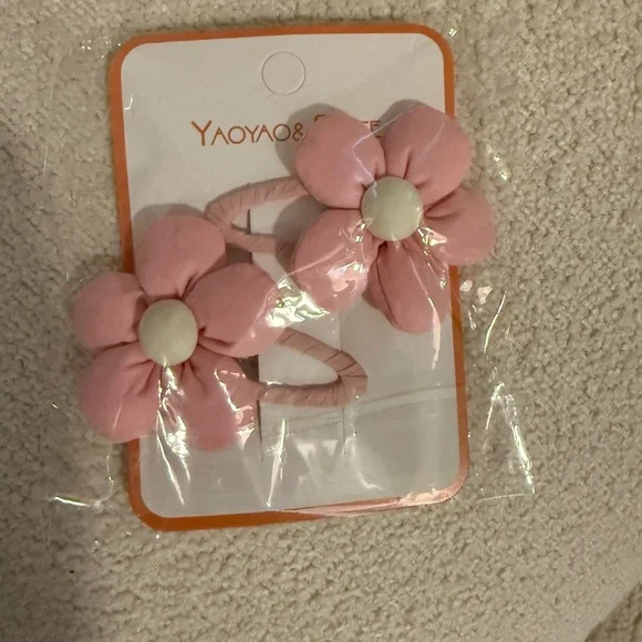 Hair Clips - Picture 4 of 8